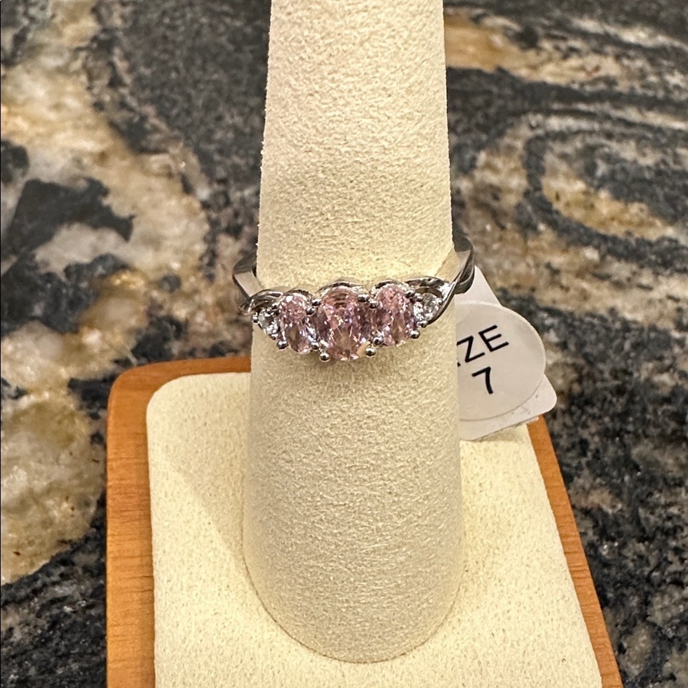 Elegant Silver and Pink Gemstone Ring